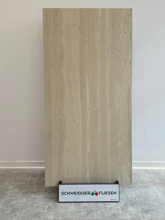 Feinsteinzeugfliese – 60 x 120 cm, matt, Sandgrau mit natürlicher Steinstruktur (R9) PREIS PRO mq2