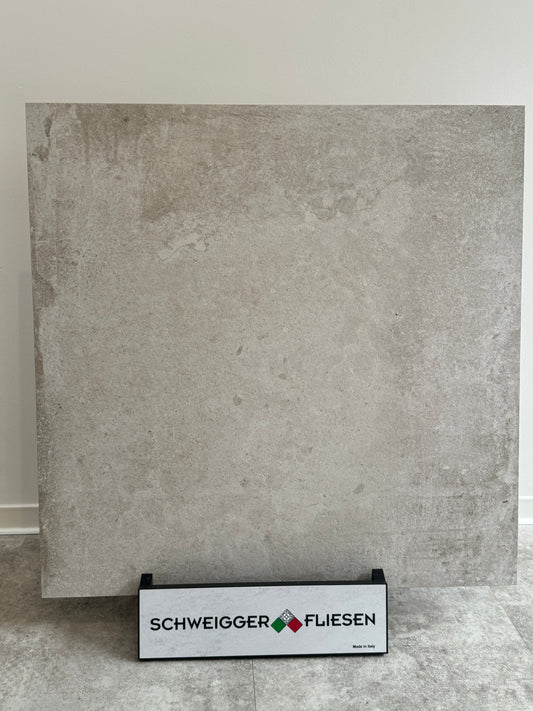 Feinsteinzeugfliese – 80x80 cm, matt, Hellgrau mit grauer und zart beiger Marmorierung (R9) PREIS PRO mq2