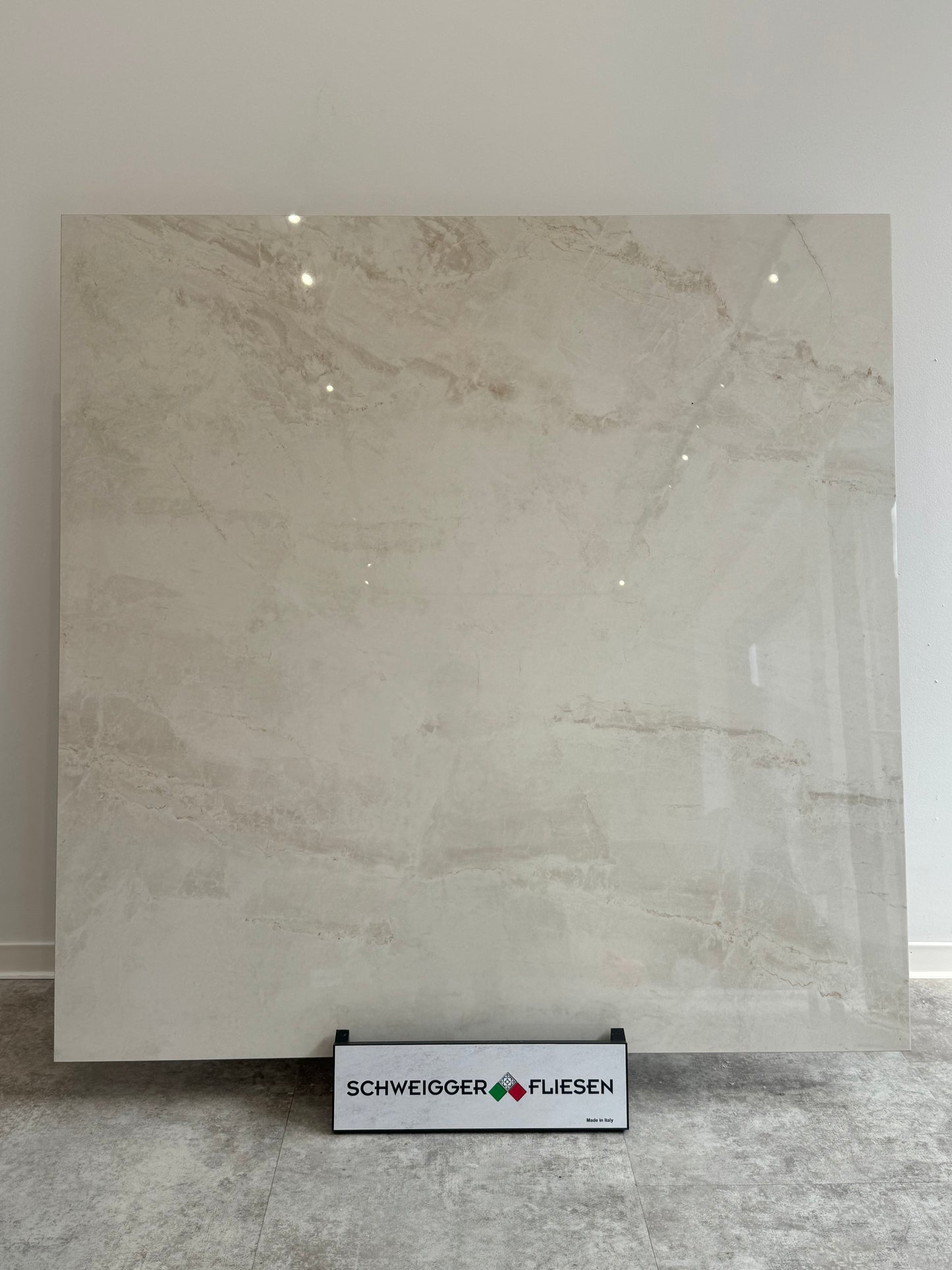 Feinsteinzeugfliese – 120x120 cm, poliert, Goldbeige mit beiger Marmorierung (R9)