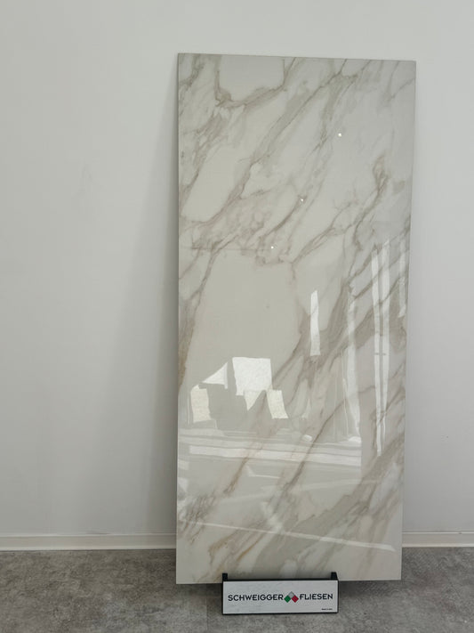 Feinsteinzeugfliese – 80x180 cm, poliert, Weiß mit grauer Marmorierung (R9) PREIS PRO mq2